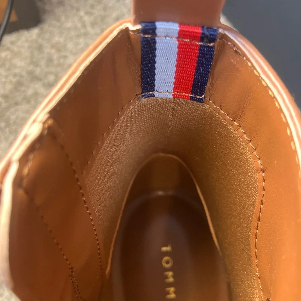 Tommy Hilfiger Ivaide Ankle Boots Tan Gold Buckle Side Zip 5.5 M NIB Orig $129 - Picture 12 of 14